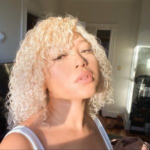 Meet your Posher, Idalis